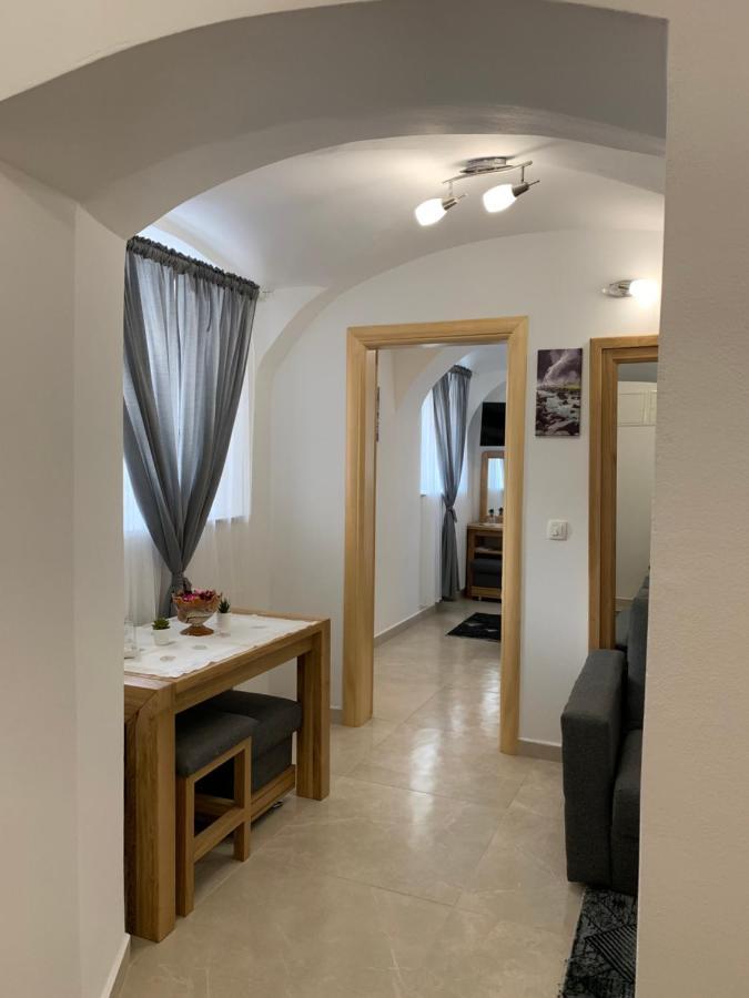 Hotel Siska リュブリャナ エクステリア 写真