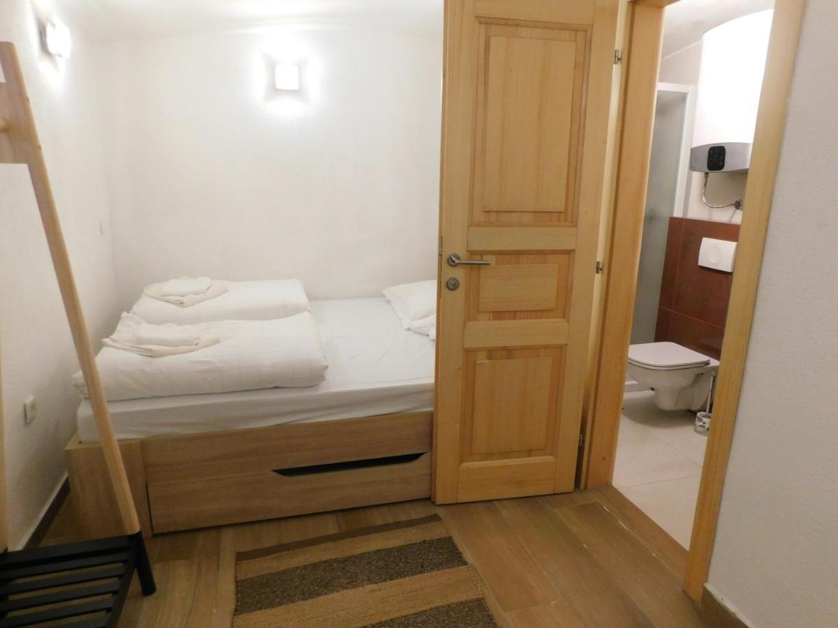 Hotel Siska リュブリャナ エクステリア 写真