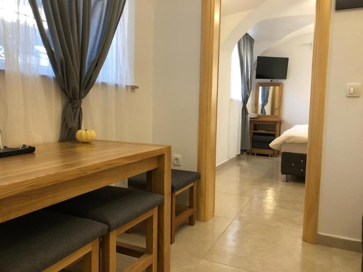 Hotel Siska リュブリャナ エクステリア 写真
