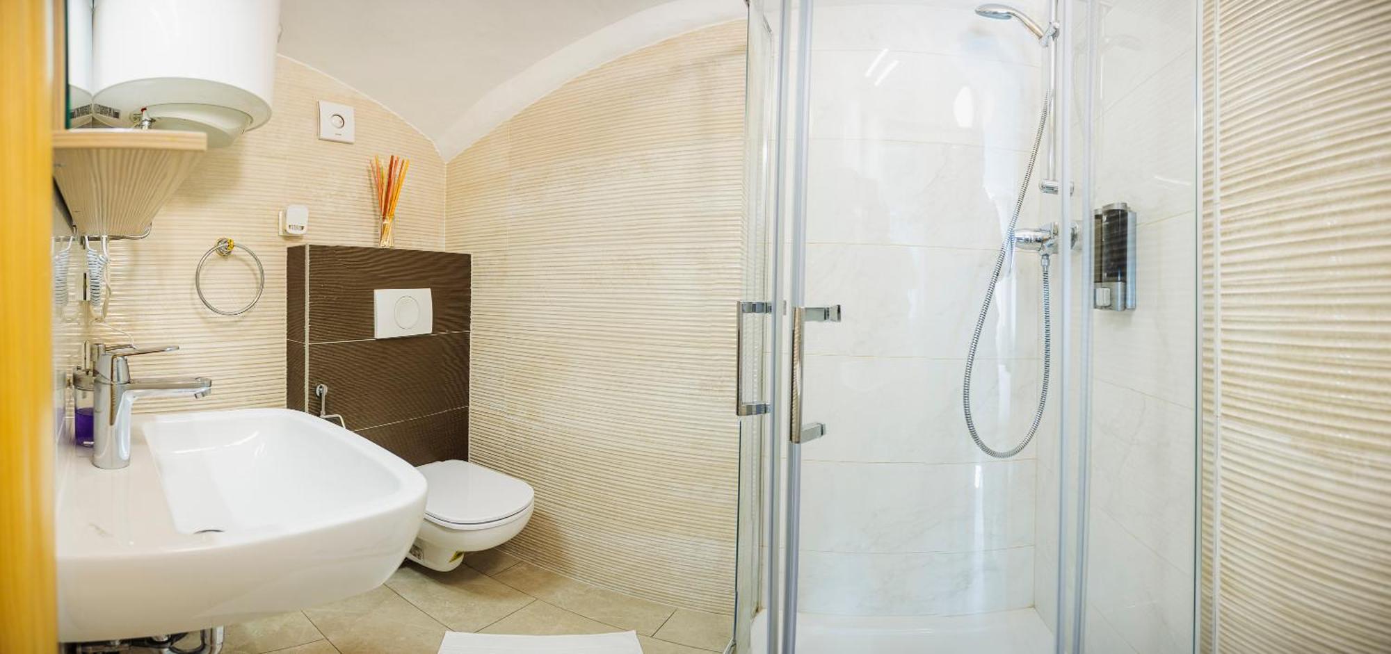 Hotel Siska リュブリャナ エクステリア 写真